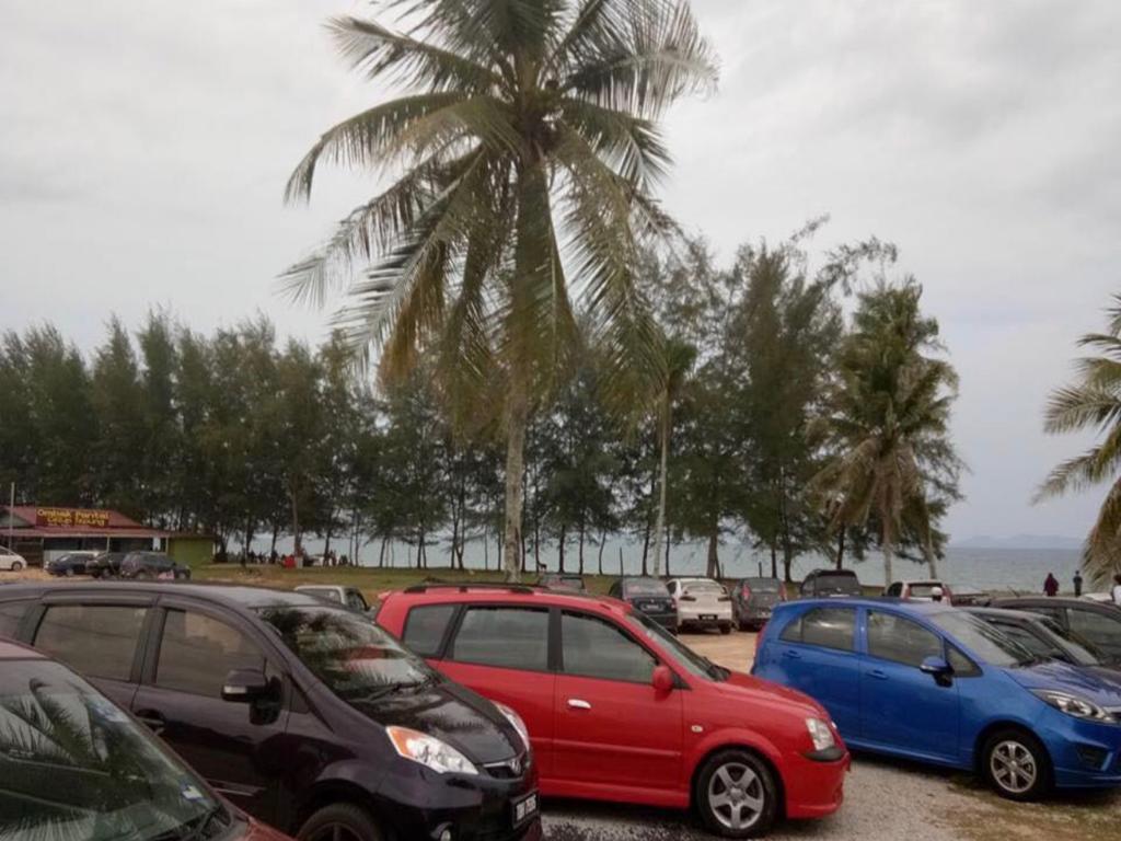 Roomstay Kuala Nerus Gated Parking - 6M To Beach & 15M To Drawbridge Kuala Terengganu Exterior foto